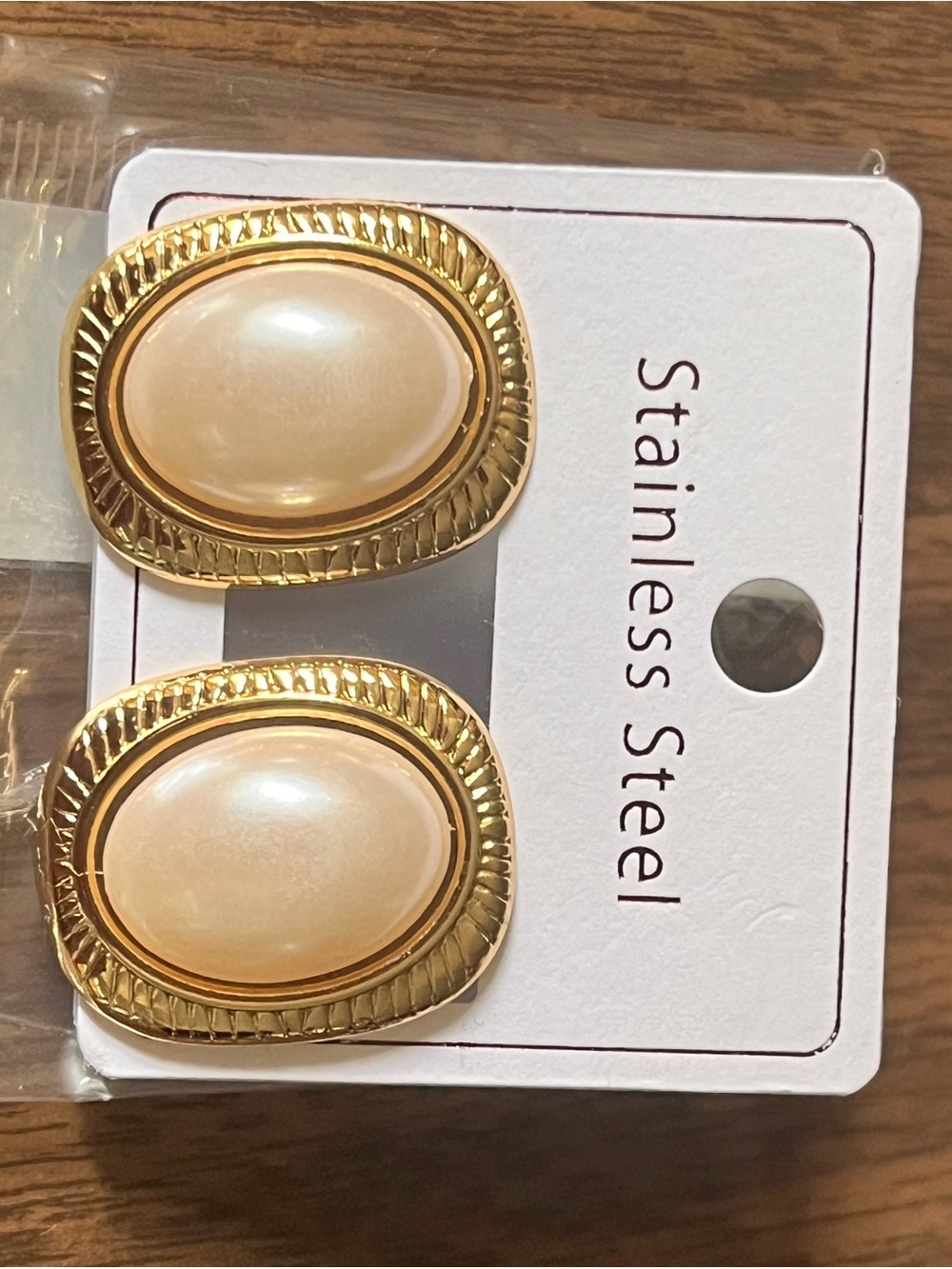 Stainless Steel Gold-Tone Pearl Oval Vintage Style
